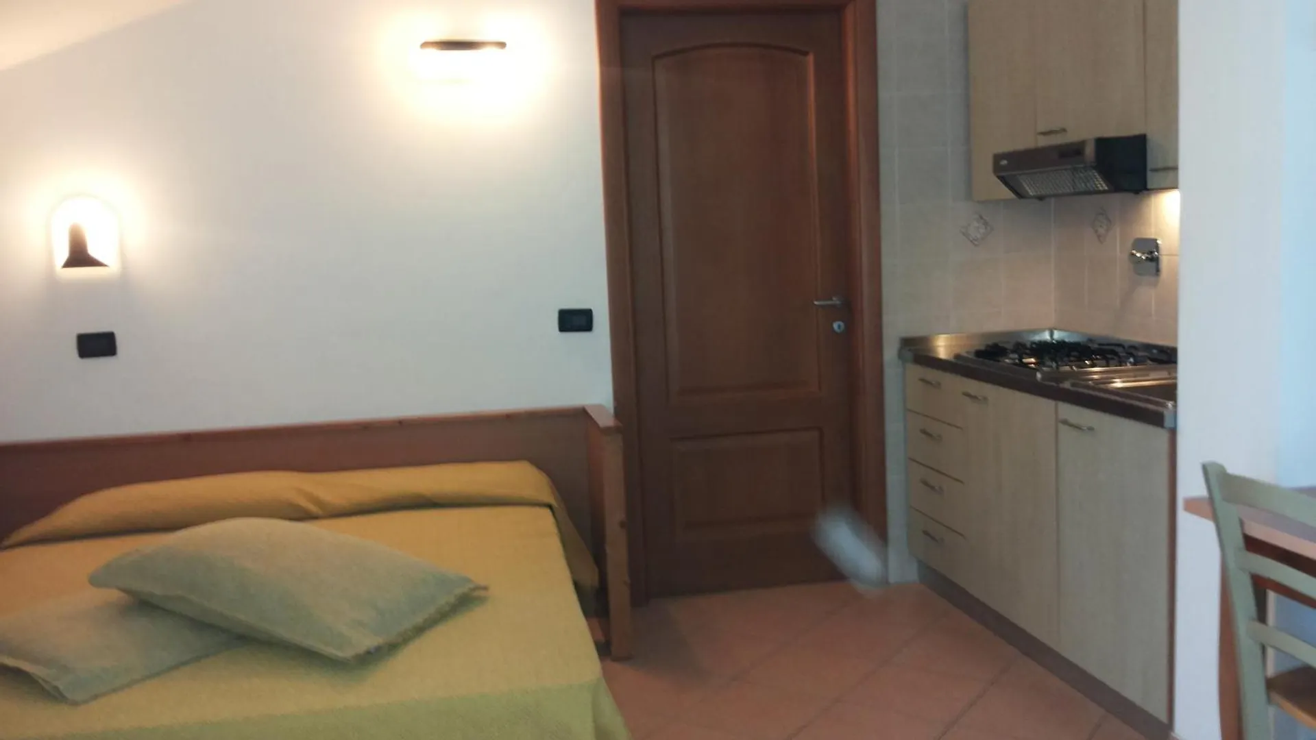Aparthotel Residence Oleandro Pietra Ligure